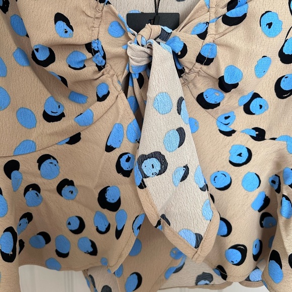 4/$20 Vero Moda polka dot ruffle blue balloon sleeve tie knot blouse- size XL - Picture 10 of 11